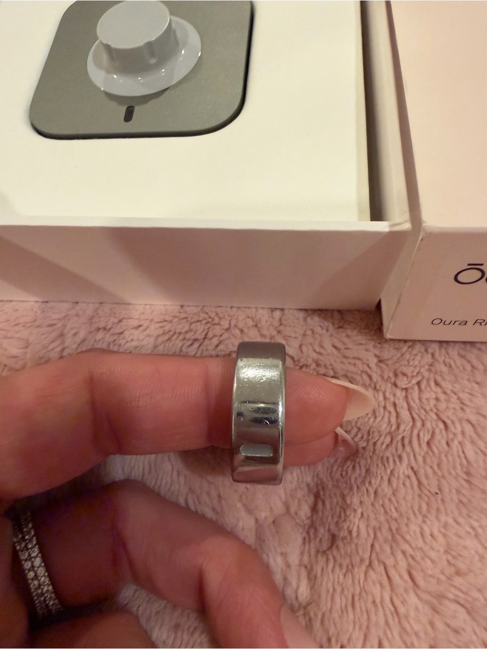 Oura Ring Gen 4 Size 7 Silver - Picture 5 of 6